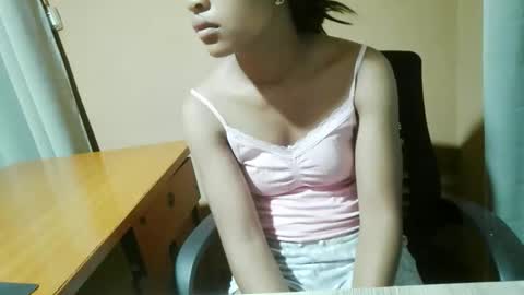 Snapshot of nelia_84 chatting on 05.05.26 nelia_84 online show from 05.05.26