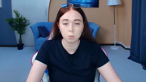 Snapshot of nelliemathers chatting on 05.19.26 Nelli online show from 05.19.26
