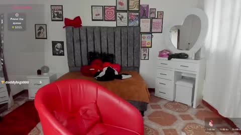 Snapshot of nenitaa_ chatting on 05.18.26 nenitaa_ online show from 05.18.26
