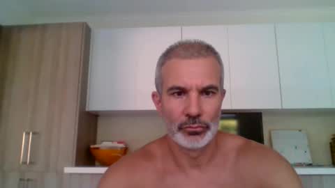 Snapshot of neodent chatting on 05.15.26 neodent online show from 05.15.26
