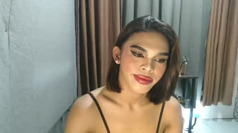 neomi online show from 04.07.26