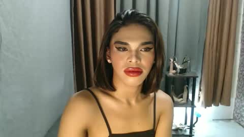 Snapshot of neomi_hardcock chatting on 04.20.26 neomi online show from 04.20.26