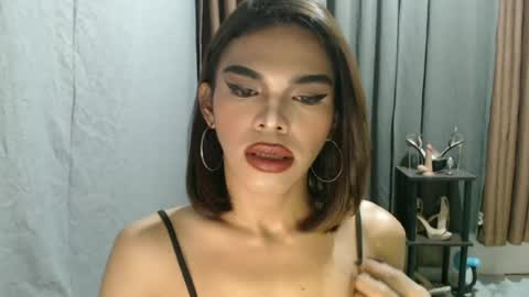 Snapshot of neomi_hardcock chatting on 05.08.26 neomi online show from 05.08.26