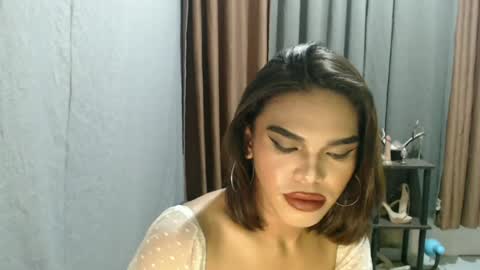 Snapshot of neomi_hardcock chatting on 05.11.26 neomi online show from 05.11.26