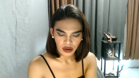 Snapshot of neomi_hardcock chatting on 05.13.26 neomi online show from 05.13.26