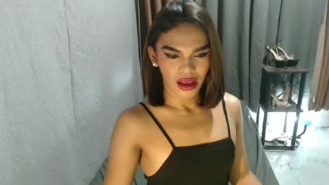Snapshot of neomi_hardcock chatting on 05.15.26 neomi online show from 05.15.26