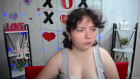 Snapshot of neonilalisova chatting on 09.13.25 NeonilaLisova online show from 09.13.25