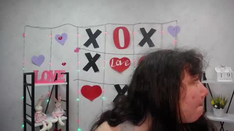 Snapshot of neonilalisova chatting on 09.20.25 NeonilaLisova online show from 09.20.25