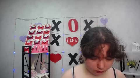 Snapshot of neonilalisova chatting on 09.21.25 NeonilaLisova online show from 09.21.25