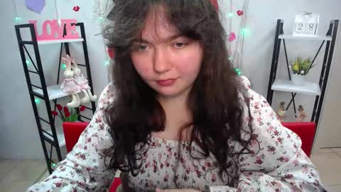 Snapshot of neonilalisova chatting on 09.29.25 NeonilaLisova online show from 09.29.25