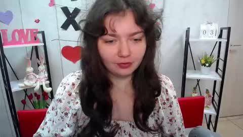 Snapshot of neonilalisova chatting on 10.04.25 NeonilaLisova online show from 10.04.25