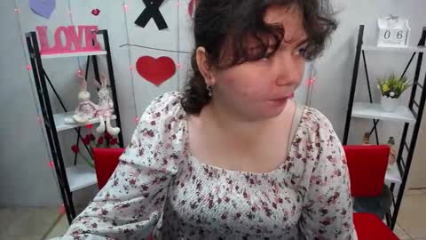 Snapshot of neonilalisova chatting on 10.06.25 NeonilaLisova online show from 10.06.25