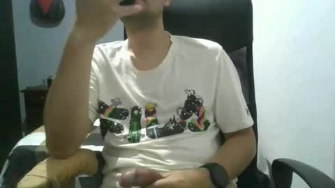 Snapshot of nerdxxx94 chatting on 04.28.26 MrBull online show from 04.28.26