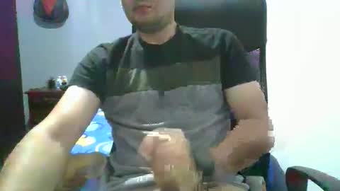 Snapshot of nerdxxx94 chatting on 05.07.26 MrBull online show from 05.07.26