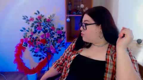 nereia online show from 03.19.26