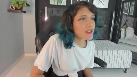 nerida_ online show from 10.24.25