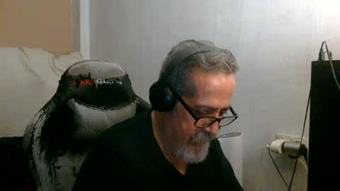 Snapshot of neron401 chatting on 08.01.26 neron401 online show from 08.01.26