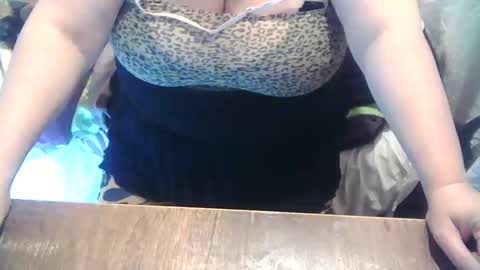 Snapshot of neslihan35 chatting on 01.23.25 neslihan online show from 01.23.25