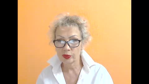 Snapshot of nessyjenixs chatting on 09.22.25 NessyJenixs online show from 09.22.25