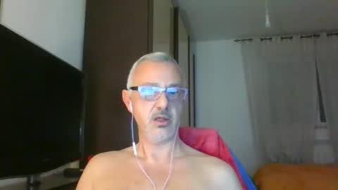 Snapshot of nevenerabis chatting on 12.08.24 nevenerabis online show from 12.08.24