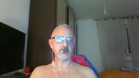 Snapshot of nevenerabis chatting on 12.22.24 nevenerabis online show from 12.22.24