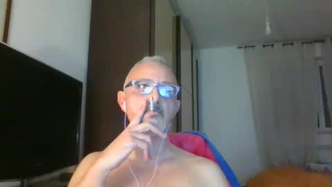 Snapshot of nevenerabis chatting on 12.22.24 nevenerabis online show from 12.22.24