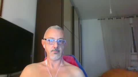 Snapshot of nevenerabis chatting on 12.23.24 nevenerabis online show from 12.23.24