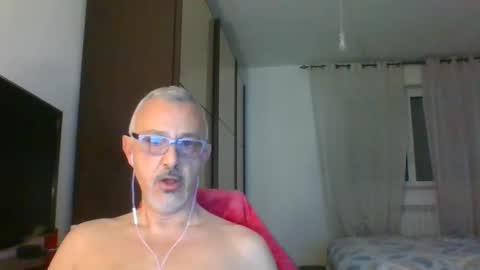 Snapshot of nevenerabis chatting on 01.07.25 nevenerabis online show from 01.07.25