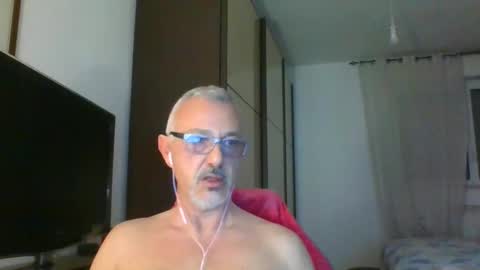 Snapshot of nevenerabis chatting on 01.08.25 nevenerabis online show from 01.08.25