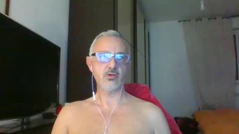 Snapshot of nevenerabis chatting on 02.04.25 nevenerabis online show from 02.04.25