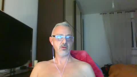 Snapshot of nevenerabis chatting on 02.24.25 nevenerabis online show from 02.24.25