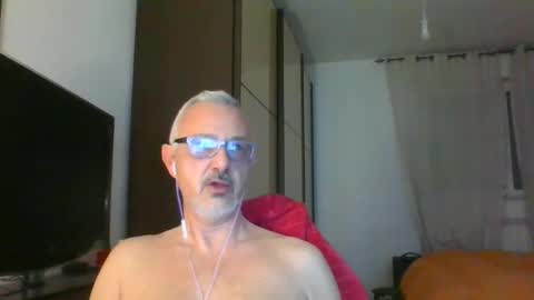 Snapshot of nevenerabis chatting on 03.05.25 nevenerabis online show from 03.05.25