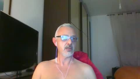 Snapshot of nevenerabis chatting on 03.05.25 nevenerabis online show from 03.05.25