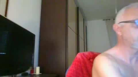 Snapshot of nevenerabis chatting on 03.06.25 nevenerabis online show from 03.06.25