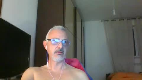 Snapshot of nevenerabis chatting on 03.06.25 nevenerabis online show from 03.06.25