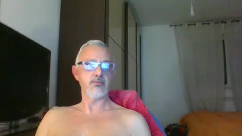 Snapshot of nevenerabis chatting on 03.10.25 nevenerabis online show from 03.10.25