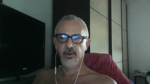 Snapshot of nevenerabis chatting on 09.14.25 nevenerabis online show from 09.14.25