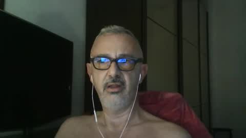 Snapshot of nevenerabis chatting on 10.12.25 nevenerabis online show from 10.12.25