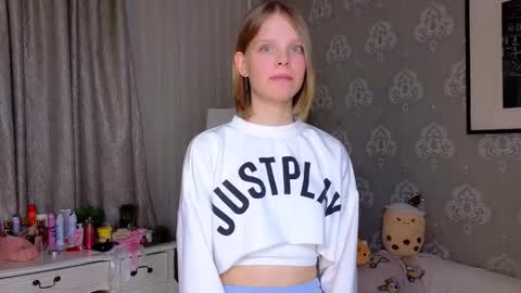 Snapshot of new__star chatting on 03.04.26 Aster online show from 03.04.26