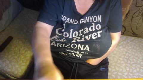Snapshot of new_milf chatting on 06.01.26 Lilly online show from 06.01.26