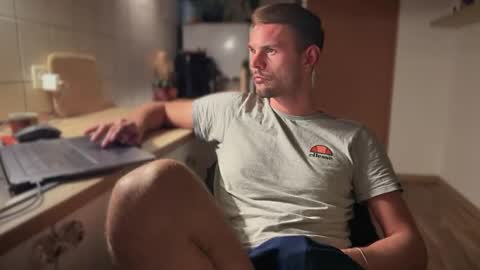 Finnr online show from 03.08.25