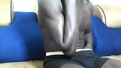 Snapshot of newfuckboy_ chatting on 06.25.26 newfuckboy_ online show from 06.25.26