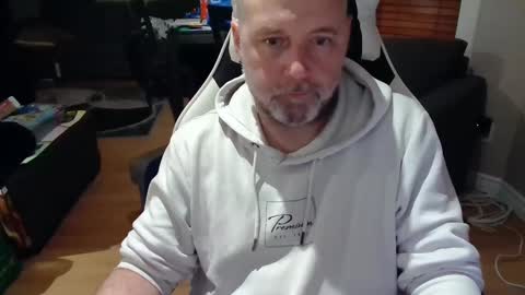 Snapshot of newvvorld chatting on 01.22.25 NewWorld online show from 01.22.25