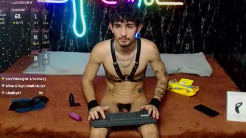 Snapshot of nextboywell1 chatting on 12.13.25 Yeison online show from 12.13.25