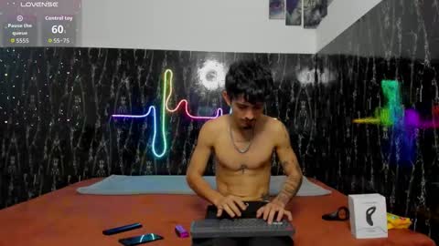 Snapshot of nextboywell1 chatting on 12.20.25 Yeison online show from 12.20.25