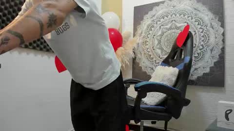 Snapshot of nextboywell1 chatting on 02.15.26 Yeison online show from 02.15.26