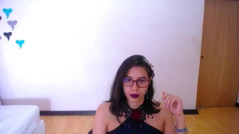Snapshot of nextdoor_fantasy chatting on 02.26.25 nextdoor_fantasy online show from 02.26.25