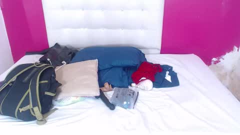 Snapshot of nextdoor_fantasy chatting on 11.26.25 nextdoor_fantasy online show from 11.26.25