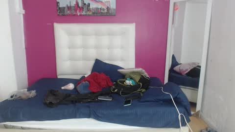 Snapshot of nextdoor_fantasy chatting on 12.05.25 nextdoor_fantasy online show from 12.05.25