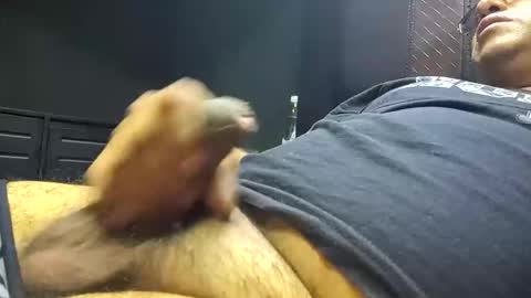 Snapshot of nexthorey chatting on 10.20.25 Ness online show from 10.20.25